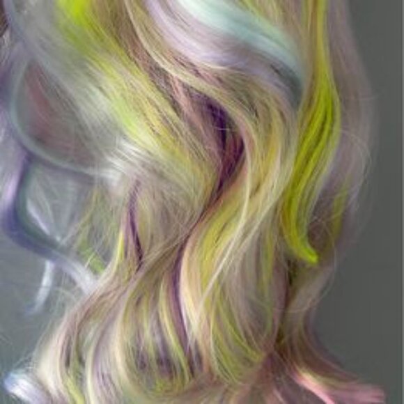 Long rainbow wavy wig - Picture 5 of 5